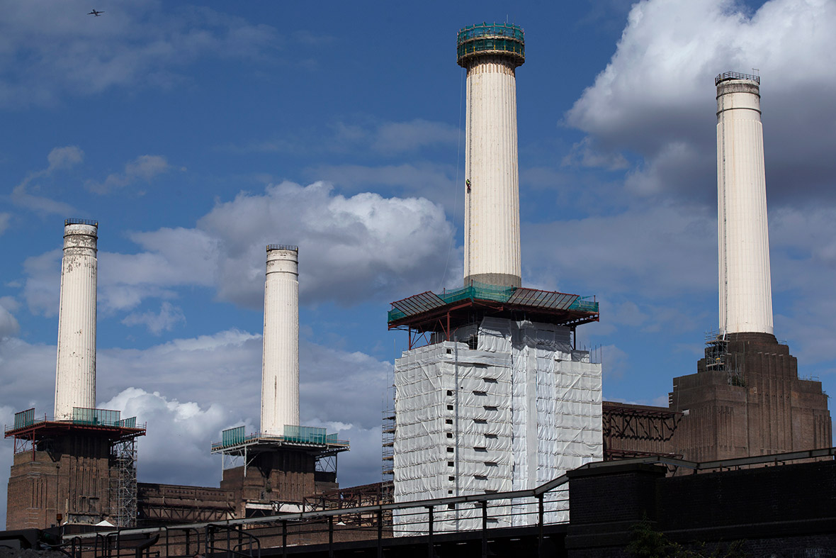 battersea power station chimneys