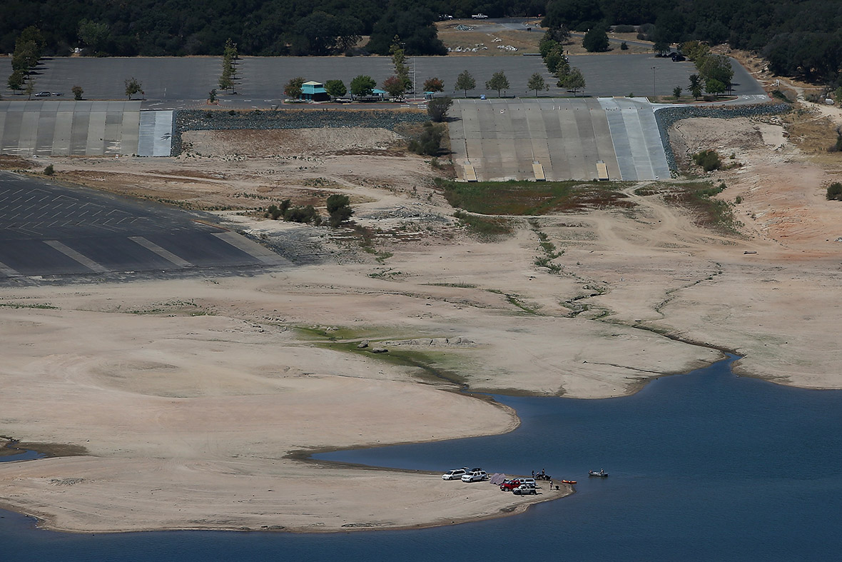 California Drought Before and After Photos Show Falling Water Levels