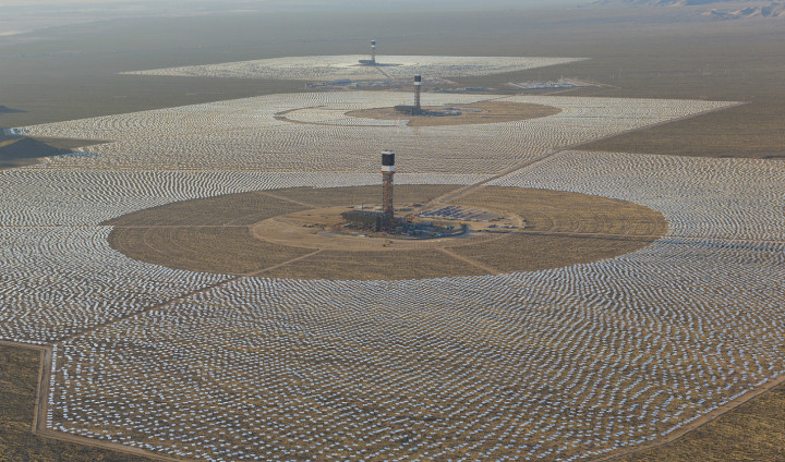 The $2.2bn solar energy plant at Ivanpah Dry Lake in California has inadvertently turned into a death trap for birds The $2.2bn solar energy plant at Ivanpah Dry Lake in California has inadvertently turned into a death trap for birds