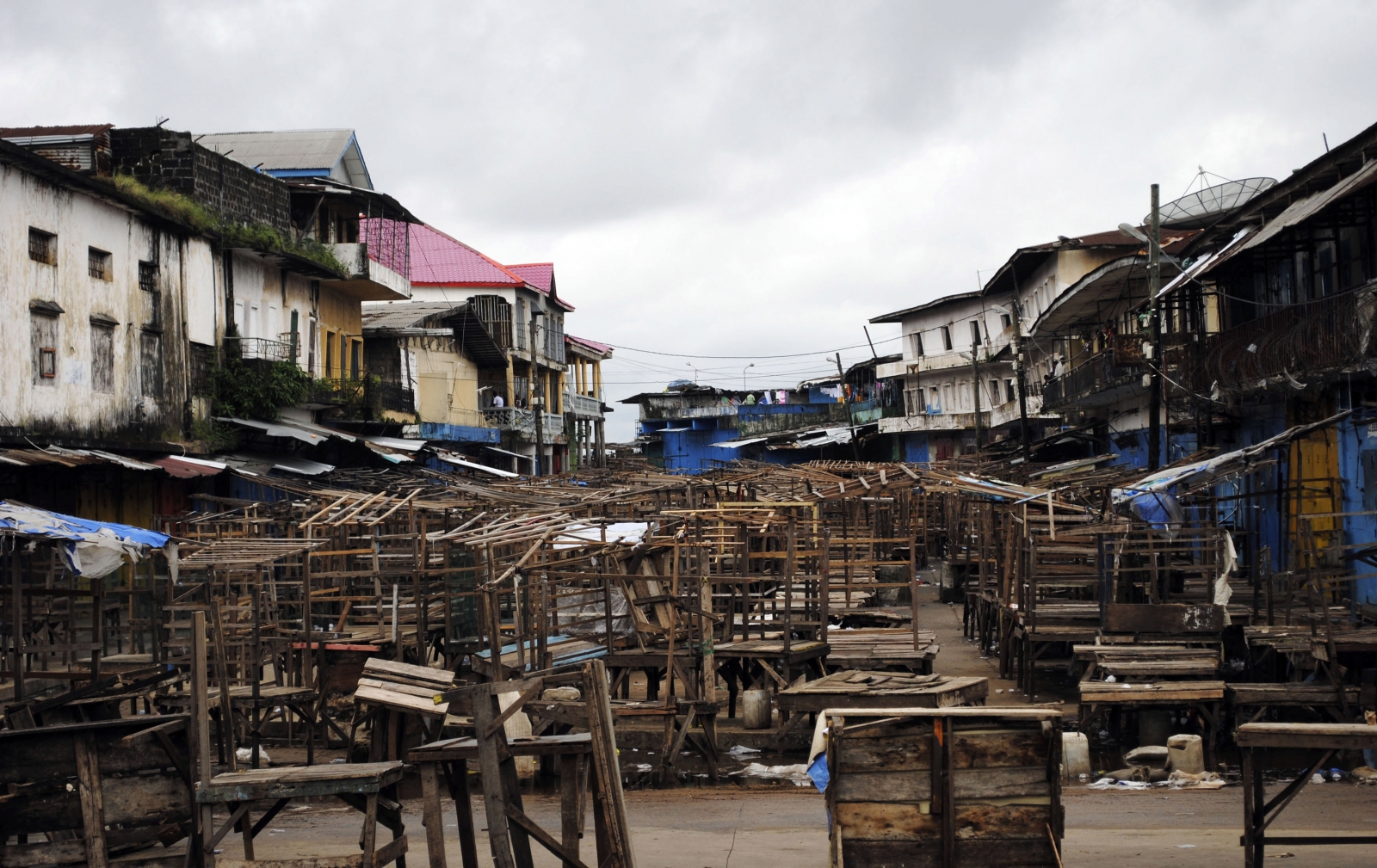 Ebola: Liberia Police Open Fire On Crowds Protesting Against Road ...