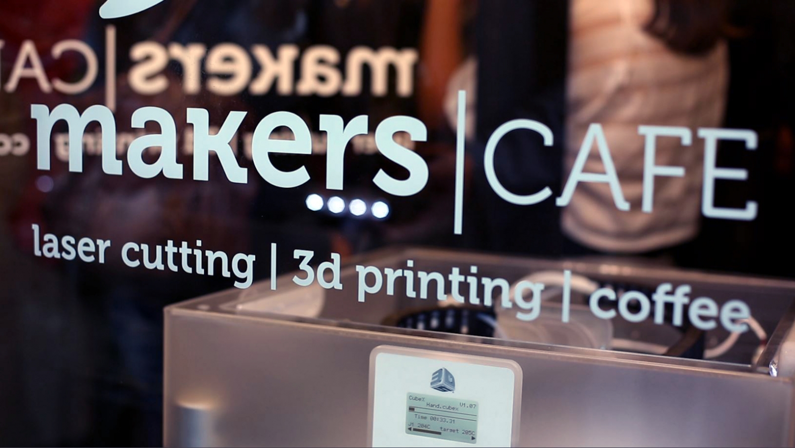 MakersCafe UK's First 3DPrinting Café Opens in East London
