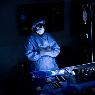 A surgeon prepares to extract donated organs in Johns Hopkins Hospital in Baltimore (AFP/Getty)
