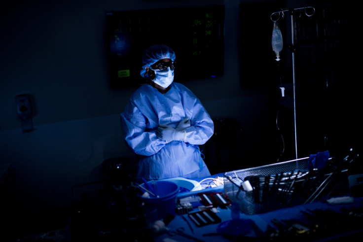 A surgeon prepares to extract donated organs in Johns Hopkins Hospital in Baltimore (AFP/Getty)