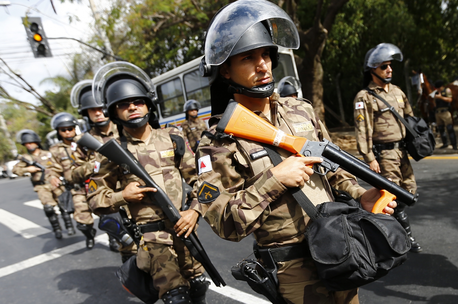 Brazil: 25 inmates killed in prison clashes