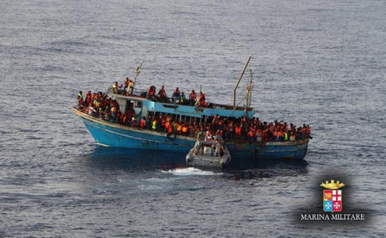 Italian navy migrants
