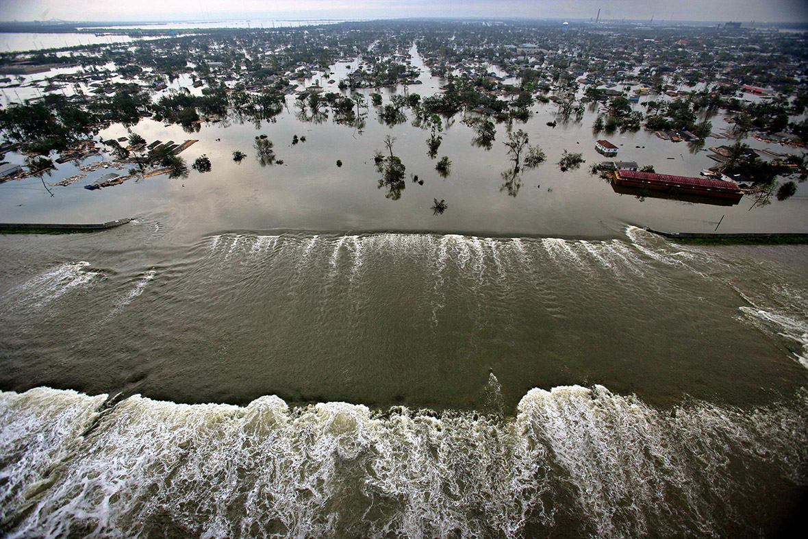 Hurricane Katrina: Powerful Photos of the Storm that Devastated New 