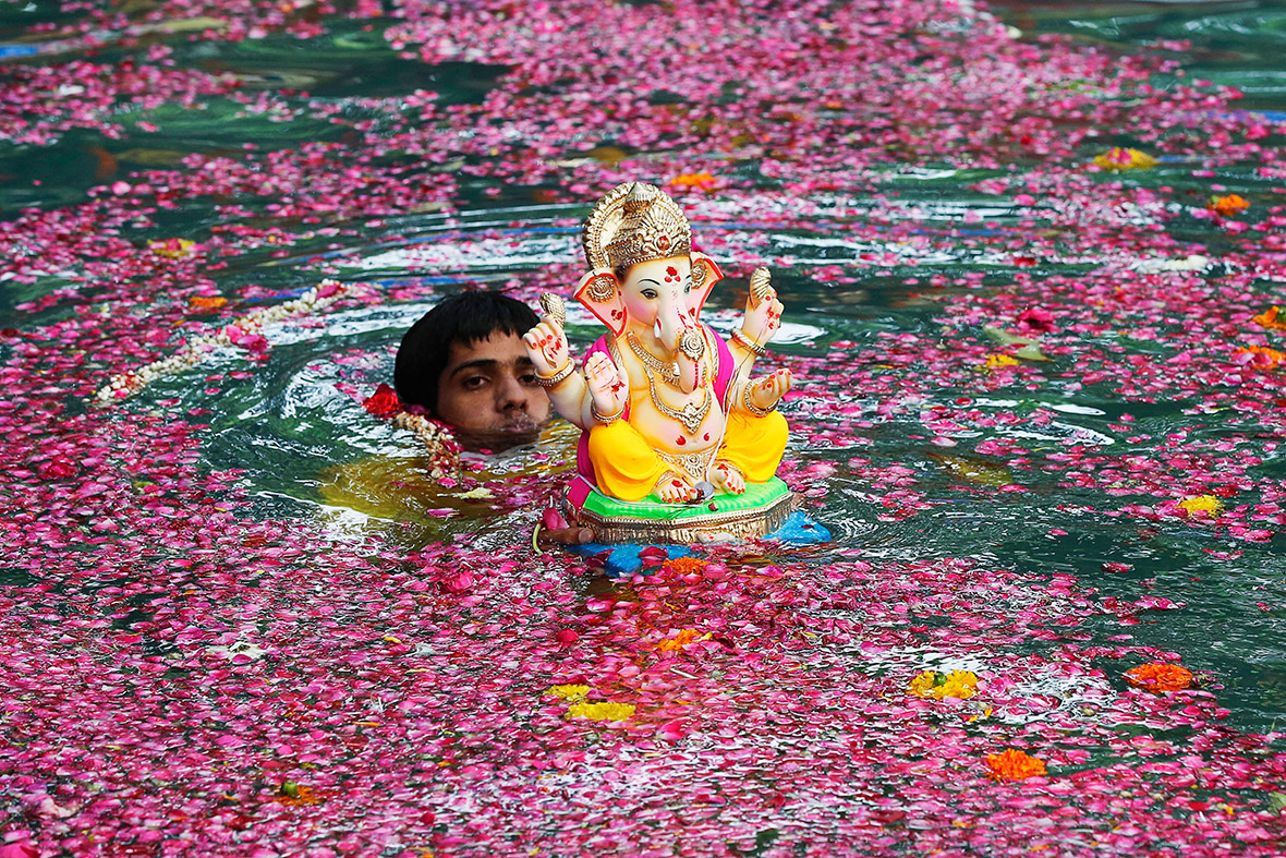 Ganesh Chaturthi Festival Hindus Immerse Idols of ElephantHeaded God