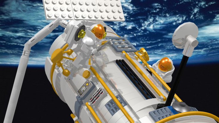 LEGO Hubble Telescope 1
