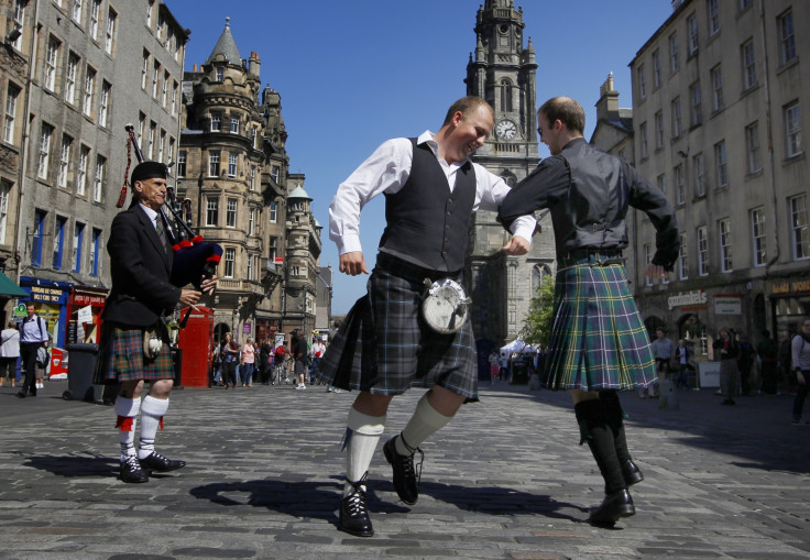 Scotland's Labour, Conservatives and Liberal Democrats are set to support a timetable set out by Gordon Brown