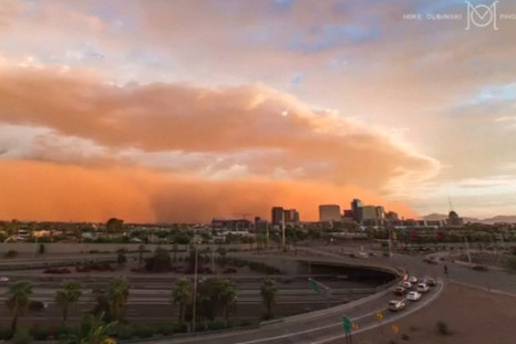 Time-lapse Video Shows Dust Storm Sweep Across Arizona