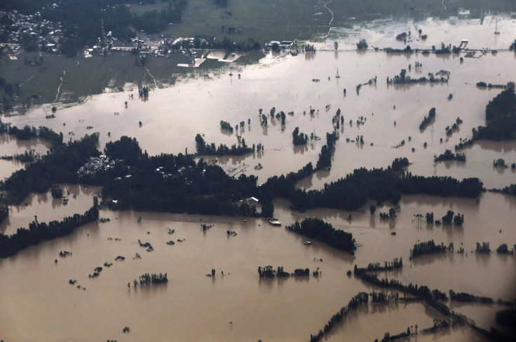 FLOODS.SUBMERGED