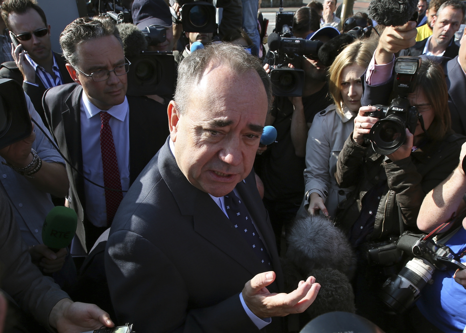 Scottish Independence: Alex Salmond Hires Princess Diana's Former ...