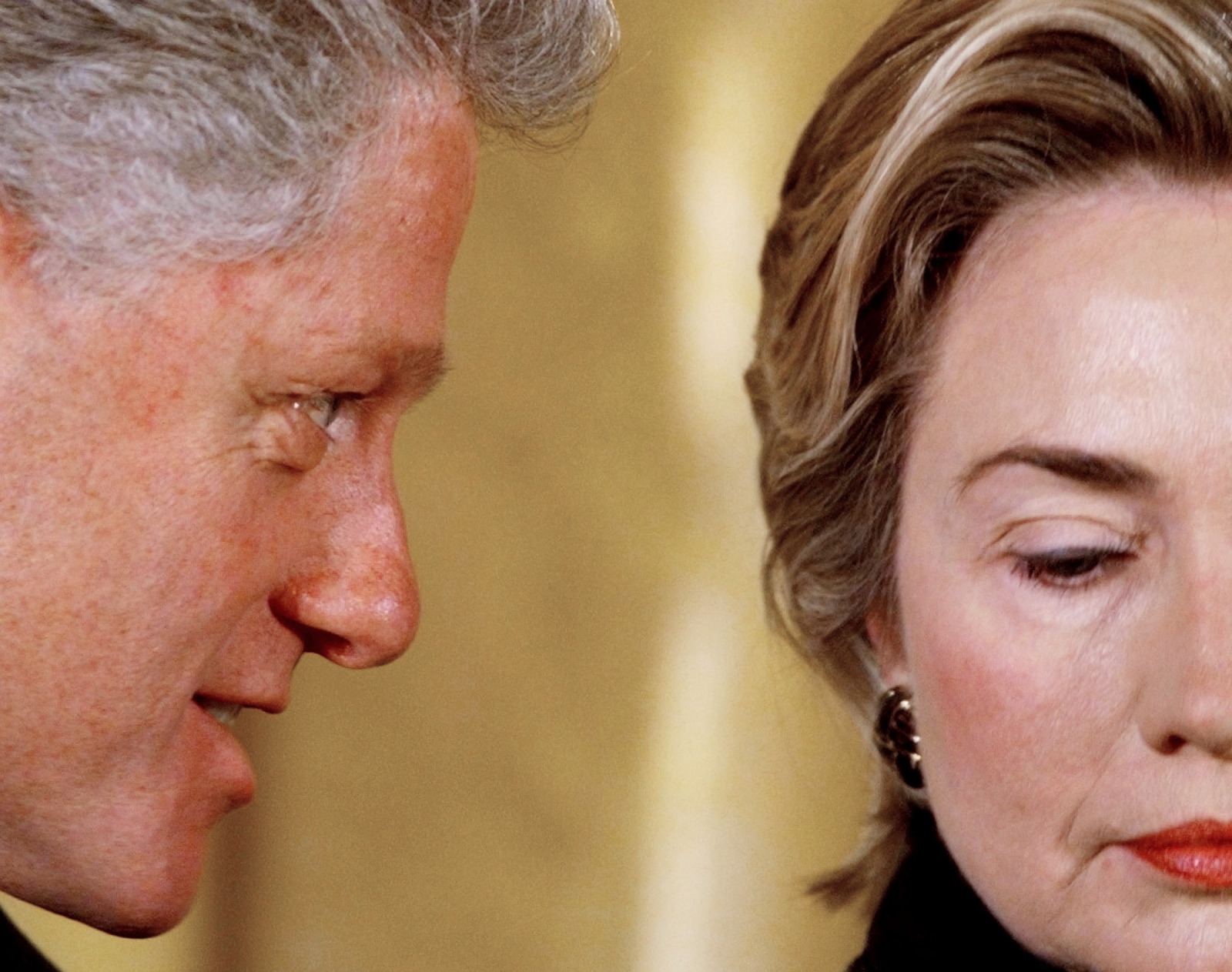 Clinton Whispers to Hillary