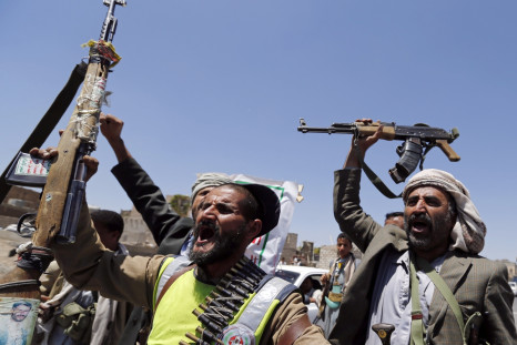 Shi'ite Houthi rebels and government forces fought for a fourth straight day in the Yemeni capital