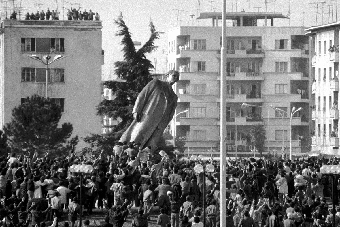 hoxha-albania-statue.jpg