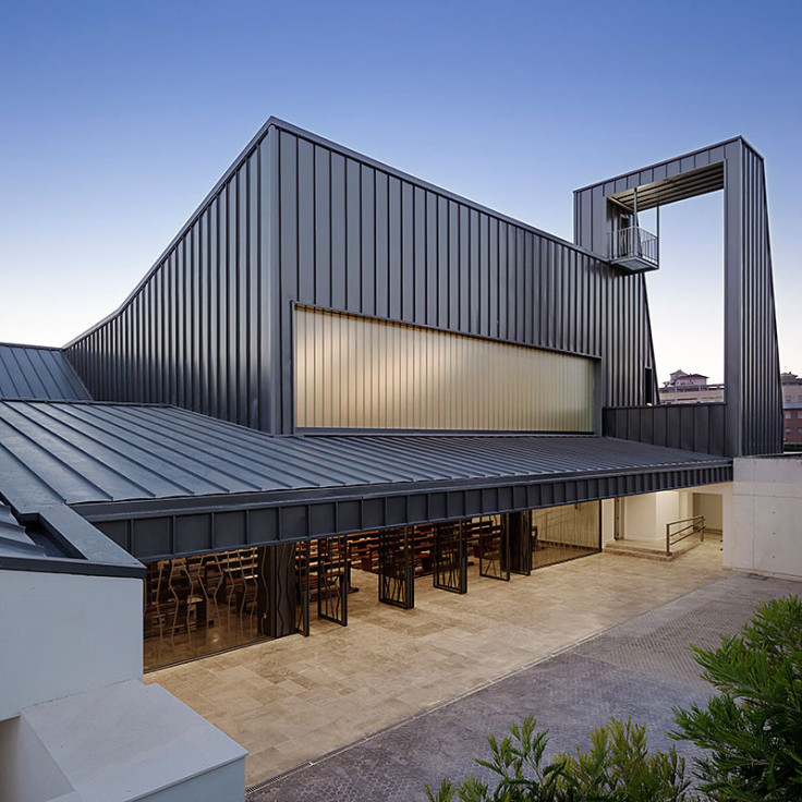 Religion: La Ascension del Señor Church by AGi architects