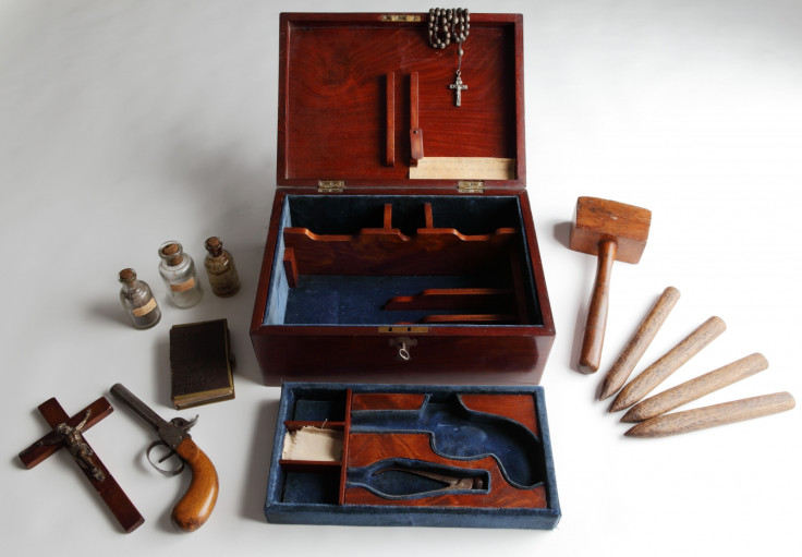 Victorian Vampire Hunting Kit