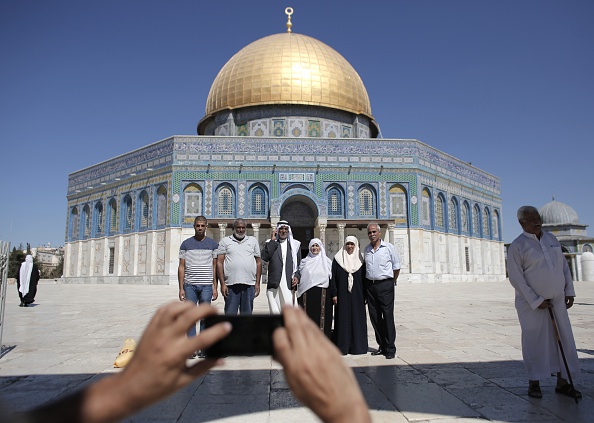 Eid al-Adha: Hundreds of Elderly Gazans Pay Rare Visit to 