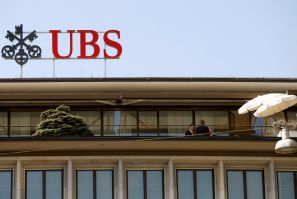 Switzerland Gives France Documents on 300 UBS Customers