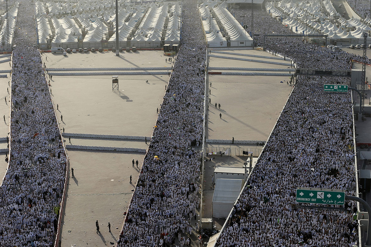 Hajj 2014 Photos Vast Crowds as Over Two Million Muslim Pilgrims ...