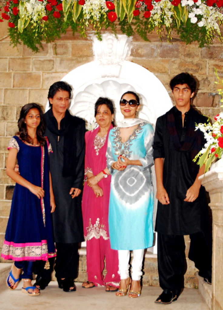 Shah Rukh Khan's Son Aryan and Amitabh Bachchan's Granddaughter Navya's sex tape is fake