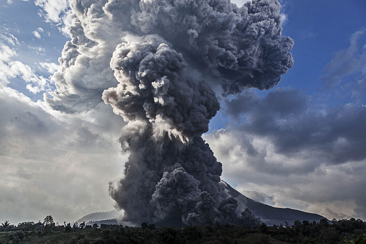 Indonesia's Mount Sinabung Volcano Eruption Intensifies Leaving ...