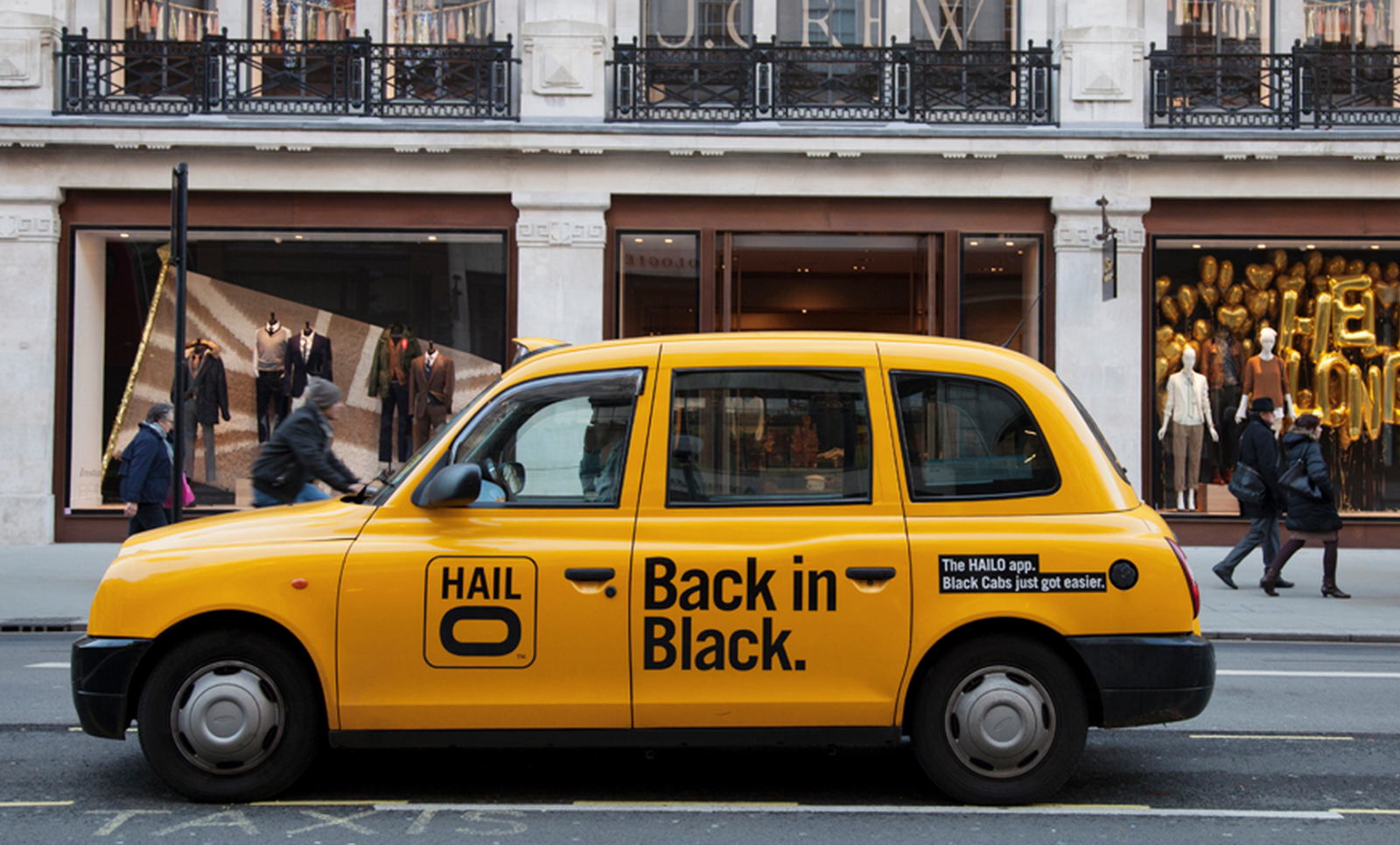 Black cab in london. КЭБ желтое такси Лондон. Традиционное лондонское такси. Такси в Лондоне современное. Английски такси.