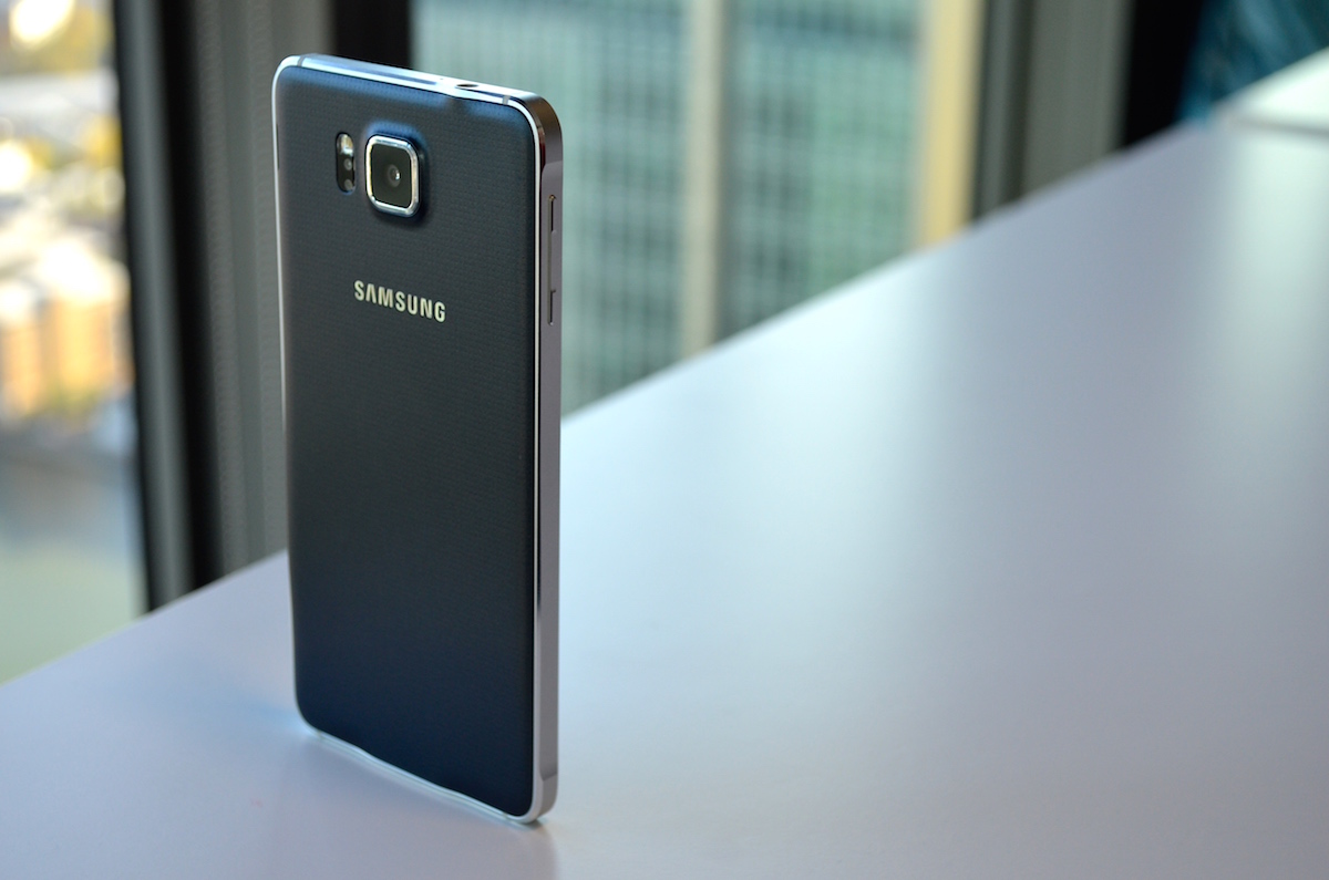 Galaxy Alpha review: A Samsung phone with chrome