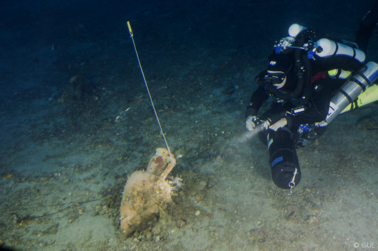 Deep sea diver detects an ancient wine storage vessel