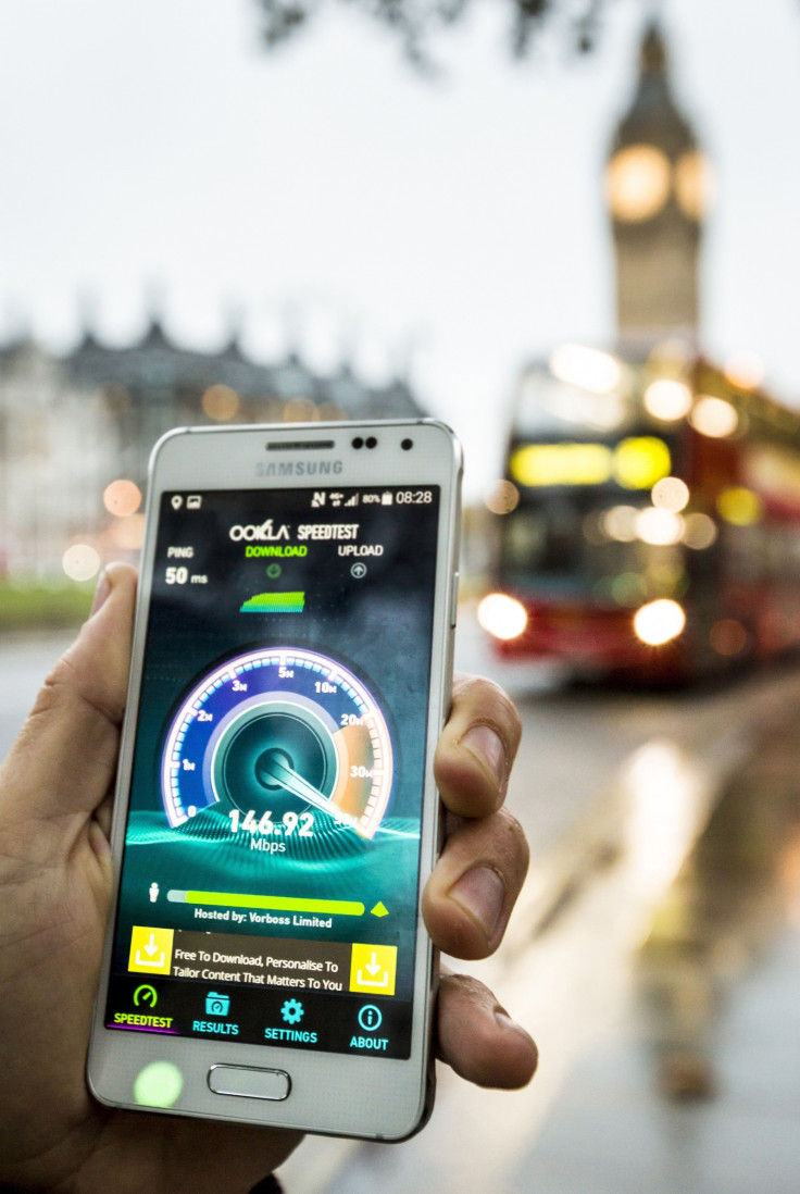 EE 4G LTE-Advanced London promo shot EE 4G LTE-Advanced London promo shot