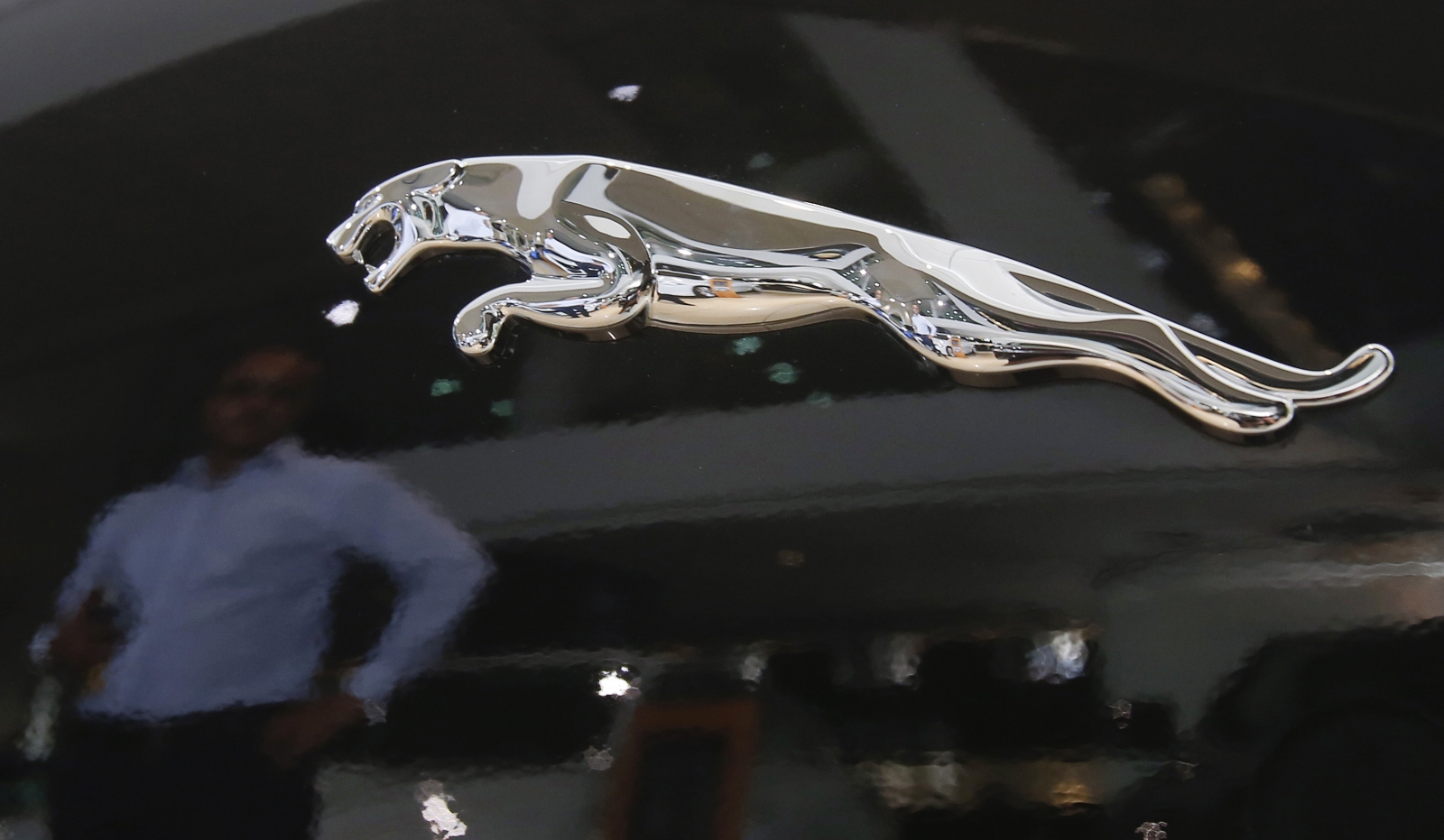 China slowdown shunts Jaguar Land Rover