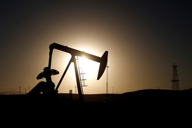 Oil price slide hurts Nigeria