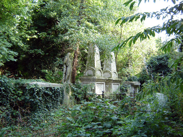Abney Park cemetery (WikiCommons) Abney Park cemetery (WikiCommons)