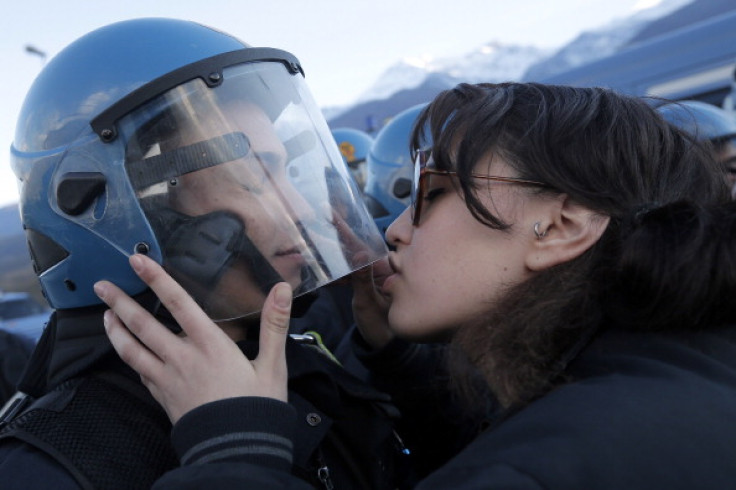 TAV protest kiss policeman Italy