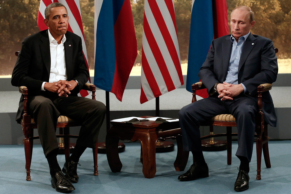 obama putin awkward photo politics