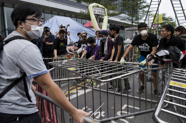 Hong Kong Police Launch Operation to Clear Student Protesters