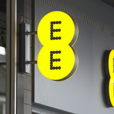 EE named as UK's best mobile phone network