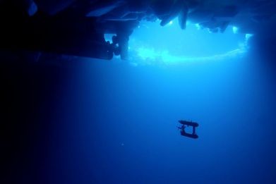 This underwater robot has succeeded in accurately measuring Antarctic sea ice for the first time ever