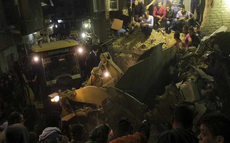12 killed in Cairo building collapse