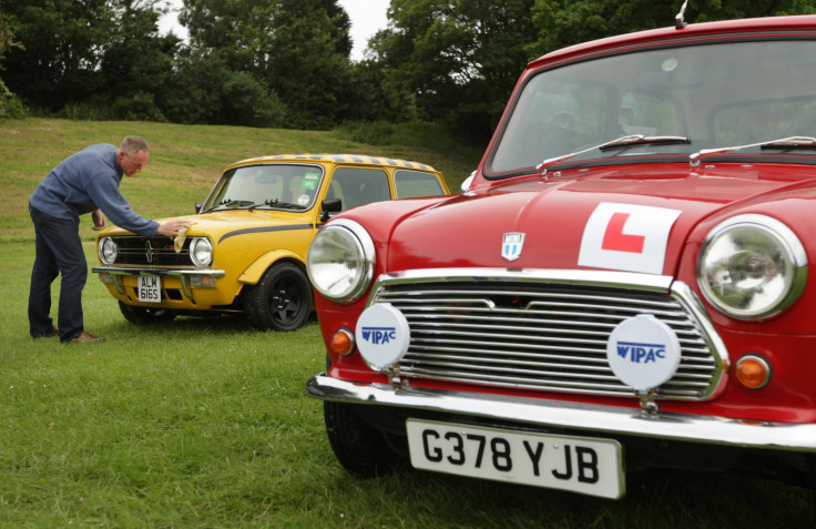 A vintage Mini with the learner driver's L-plate