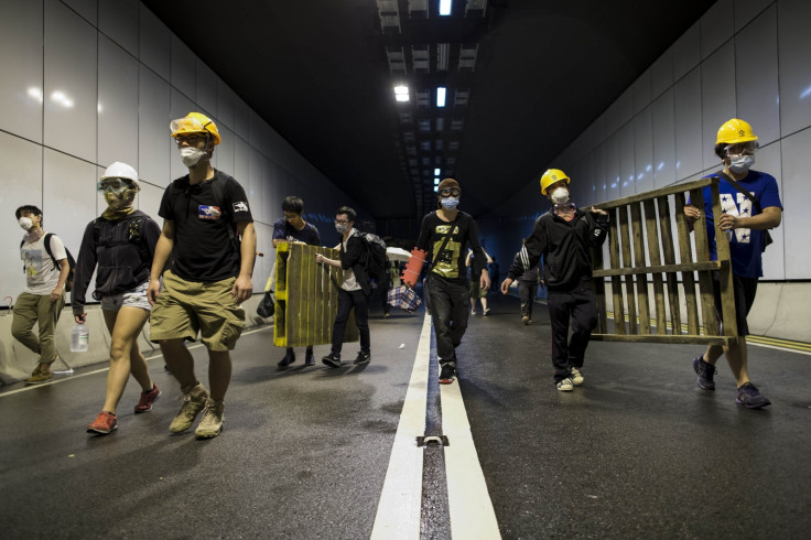 Hong Kong: Clashes break out between pro-democracy protesters and police