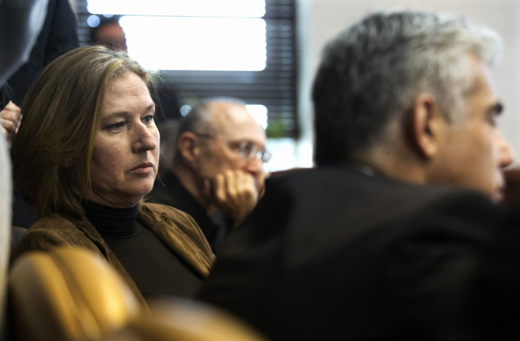 Israel's Justice Minister Tzipi Livni (L) and Finance Minister Yair Lapid (R)