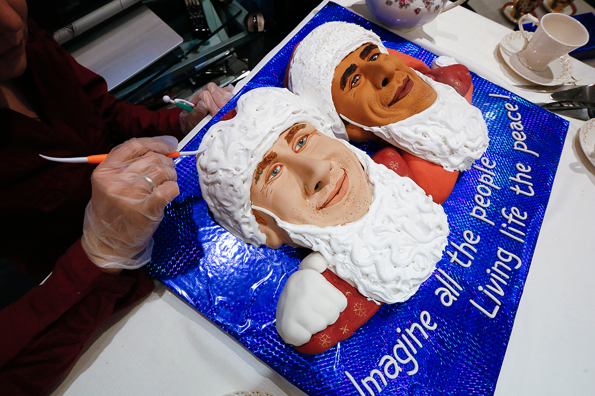 Putin Obama cake