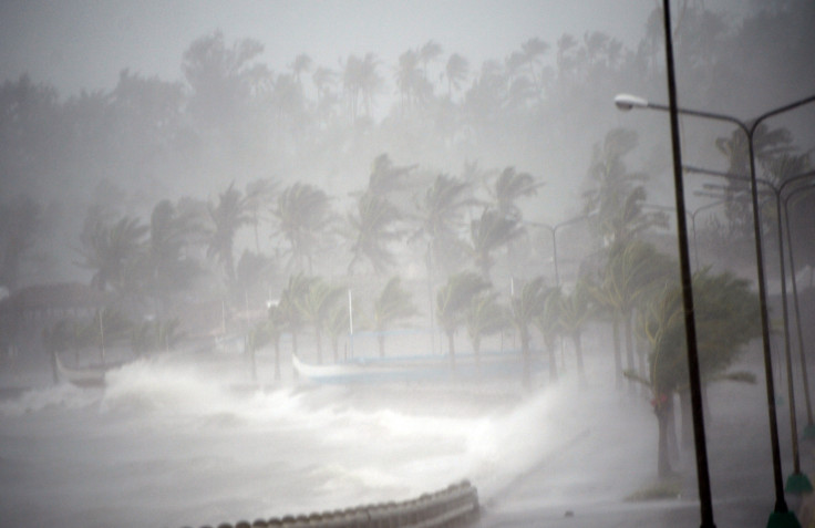 Typhoon Hagupit batters Philippines