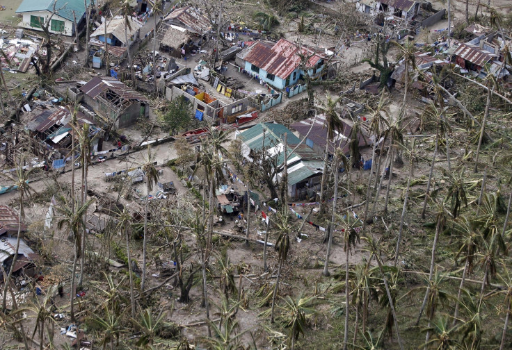 Typhoon Hagupit batters Philippines