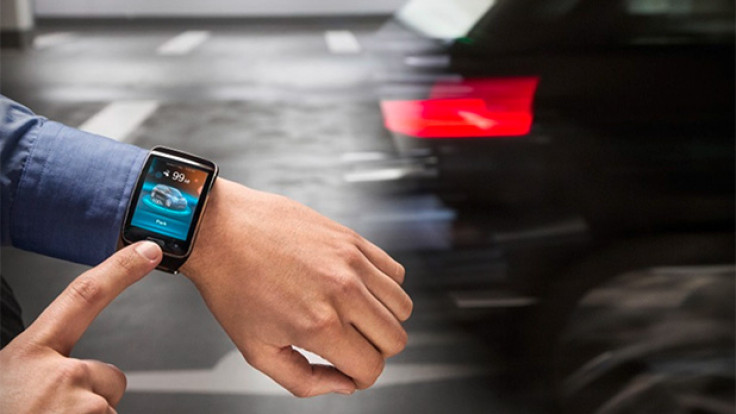 BMW i3 remote parking smartwatch app