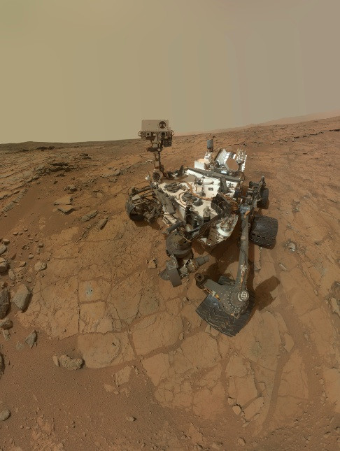 Self-portrait of NASA's Mars rover Curiosity combines dozens of exposures taken by the rover's Mars Hand Lens Imager Self-portrait of NASA's Mars rover Curiosity combines dozens of exposures taken by the rover's Mars Hand Lens Imager