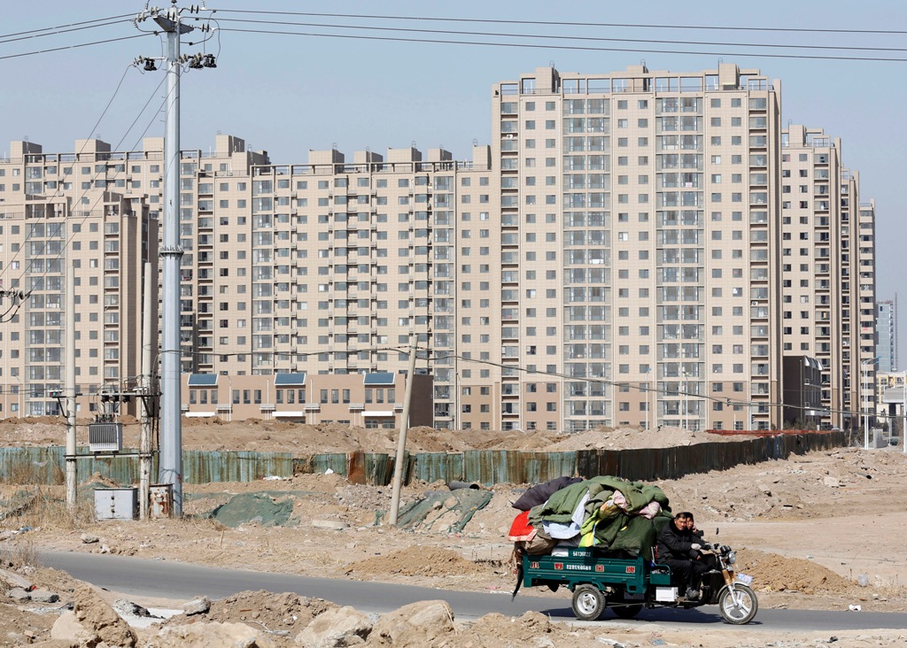 China: Home prices fall for third month China: Home prices fall for third month