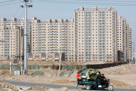 China: Home prices fall for third month