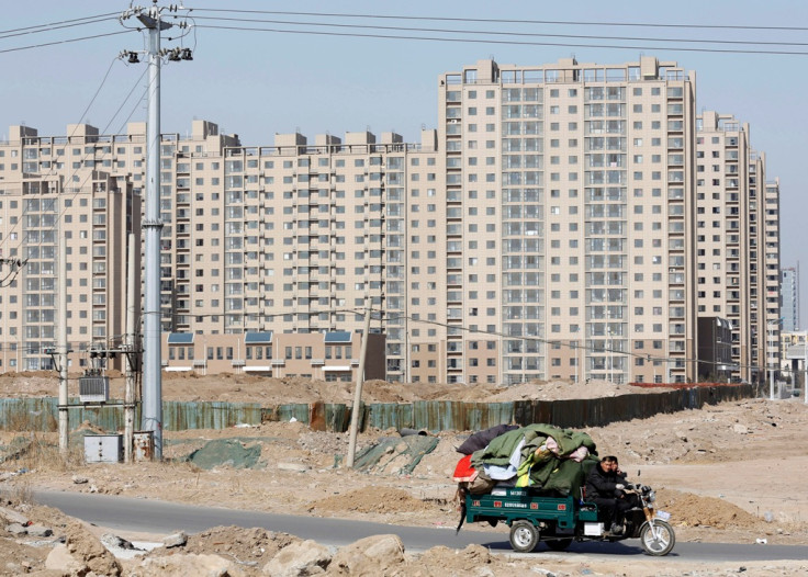 China: Home prices fall for third month